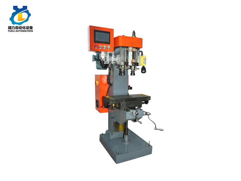 A diferença entre a máquina de rosqueamento automática servo e a máquina de rosqueamento automática?